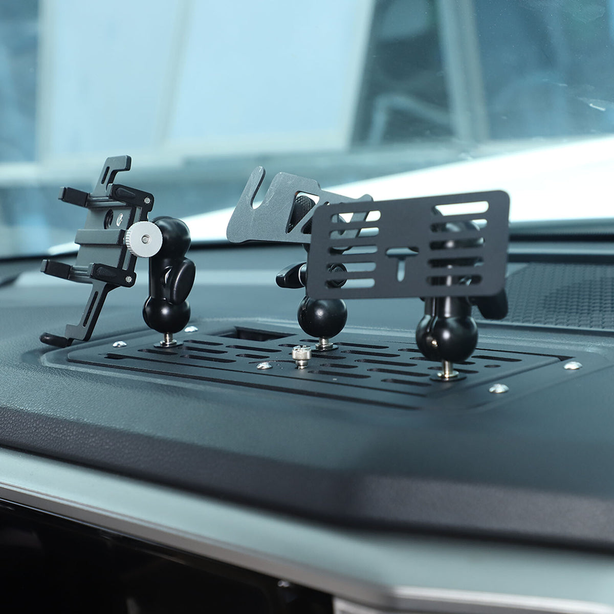 Dashboard mobile phone bracket Holder storage box Tray For Toyota Tundra 2022-26 2