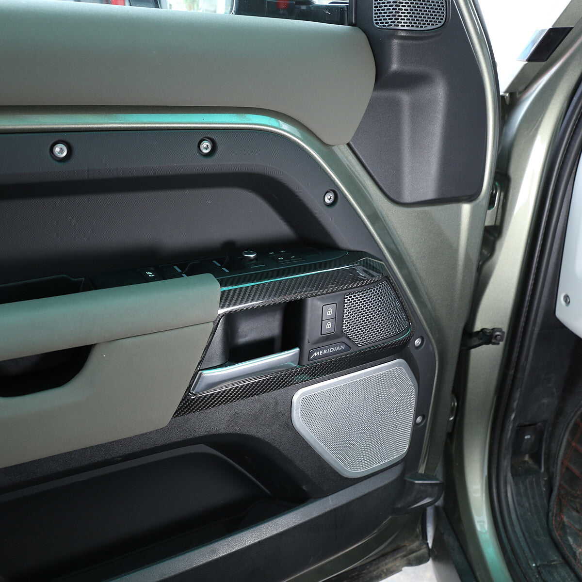 Real Dry Carbon Fiber Full Interior Trim Set For LR Defender 90 110 L663 20-23 125