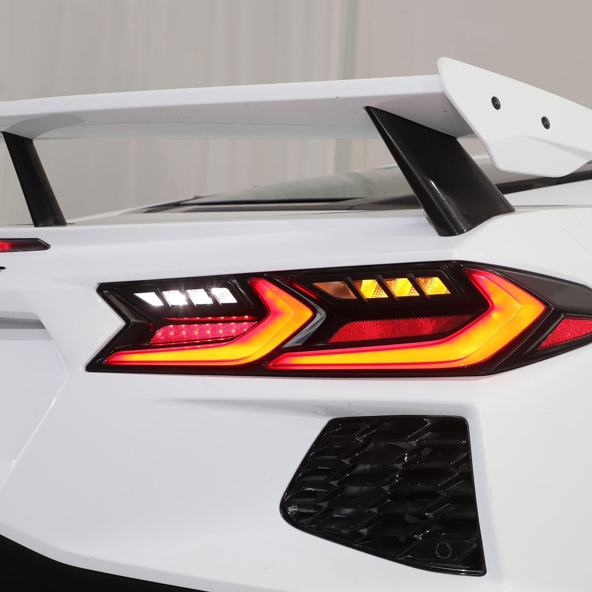 Matte Black ABS Reverse Light Protection Grille Trim For Corvette C8 20+ US 16