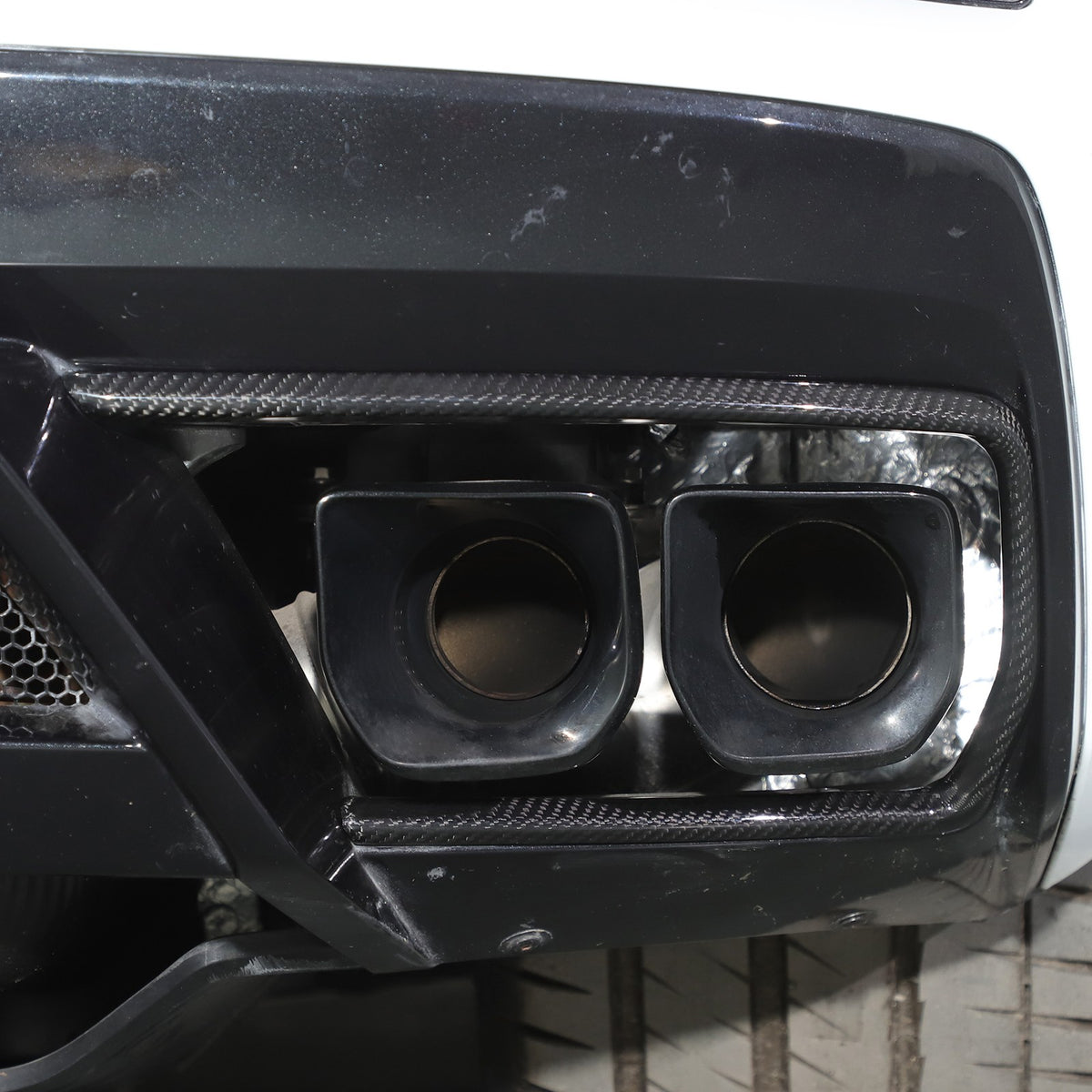 Real Dry Carbon Fiber Rear Tailpipe Trim Ring Cover For Corvette C8 2020+ 14