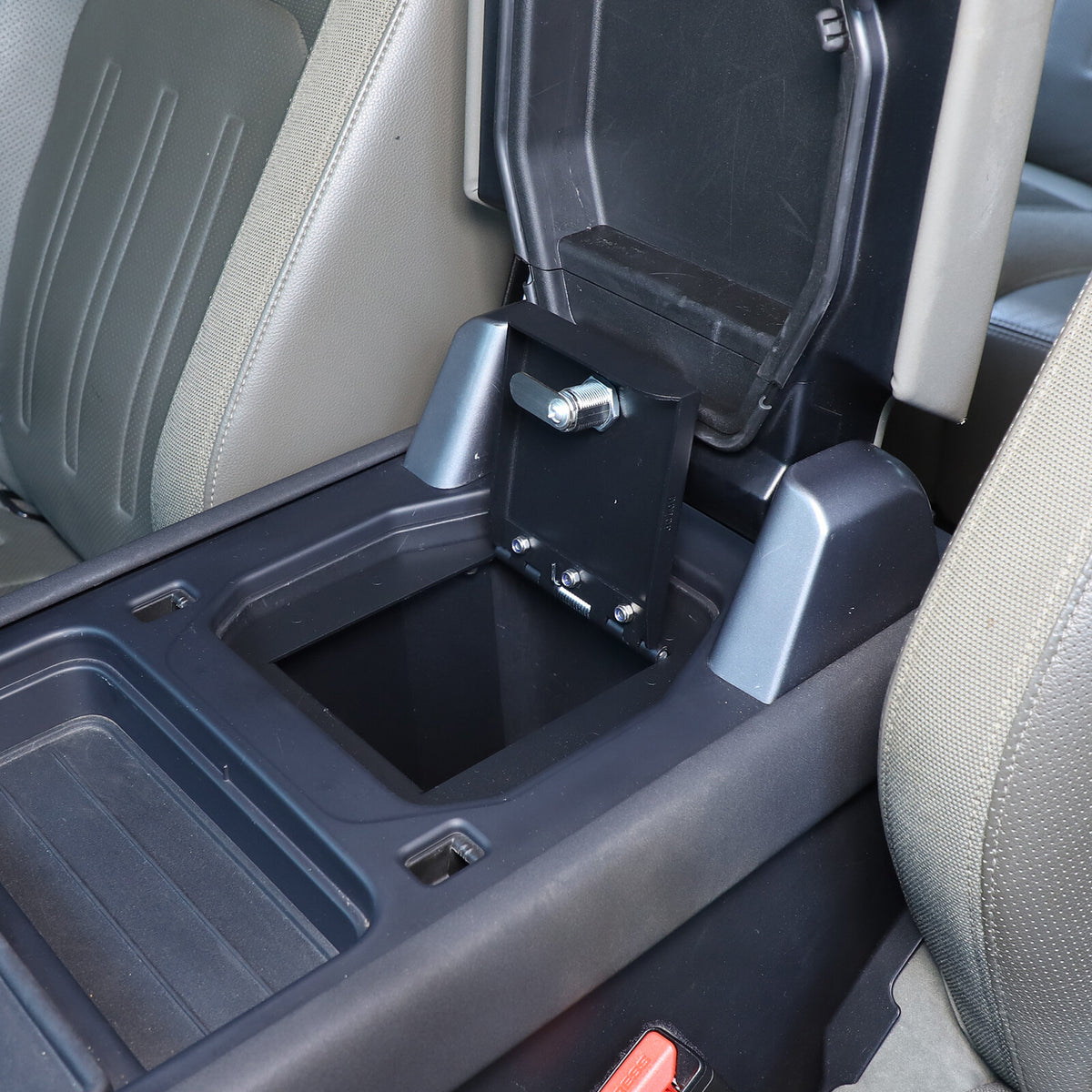 Center Console Safe GUN Storage Lock Box W/ TRAY For LR Defender L663 2020-24 US 3