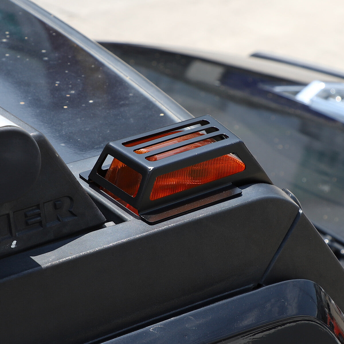 Carbon Steel Roof Cab Marker Running Lights Cover trim for Hummer H2 2003-09 2