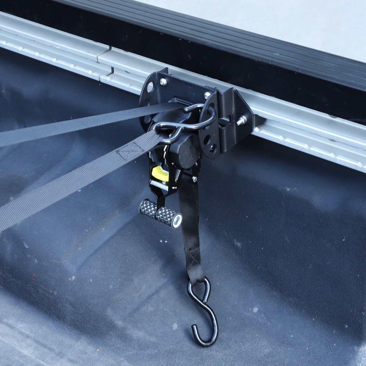 Carbon Steel Truck Bed Tie Down Ratchet Strap For Nissan Frontier 2009-2017 3