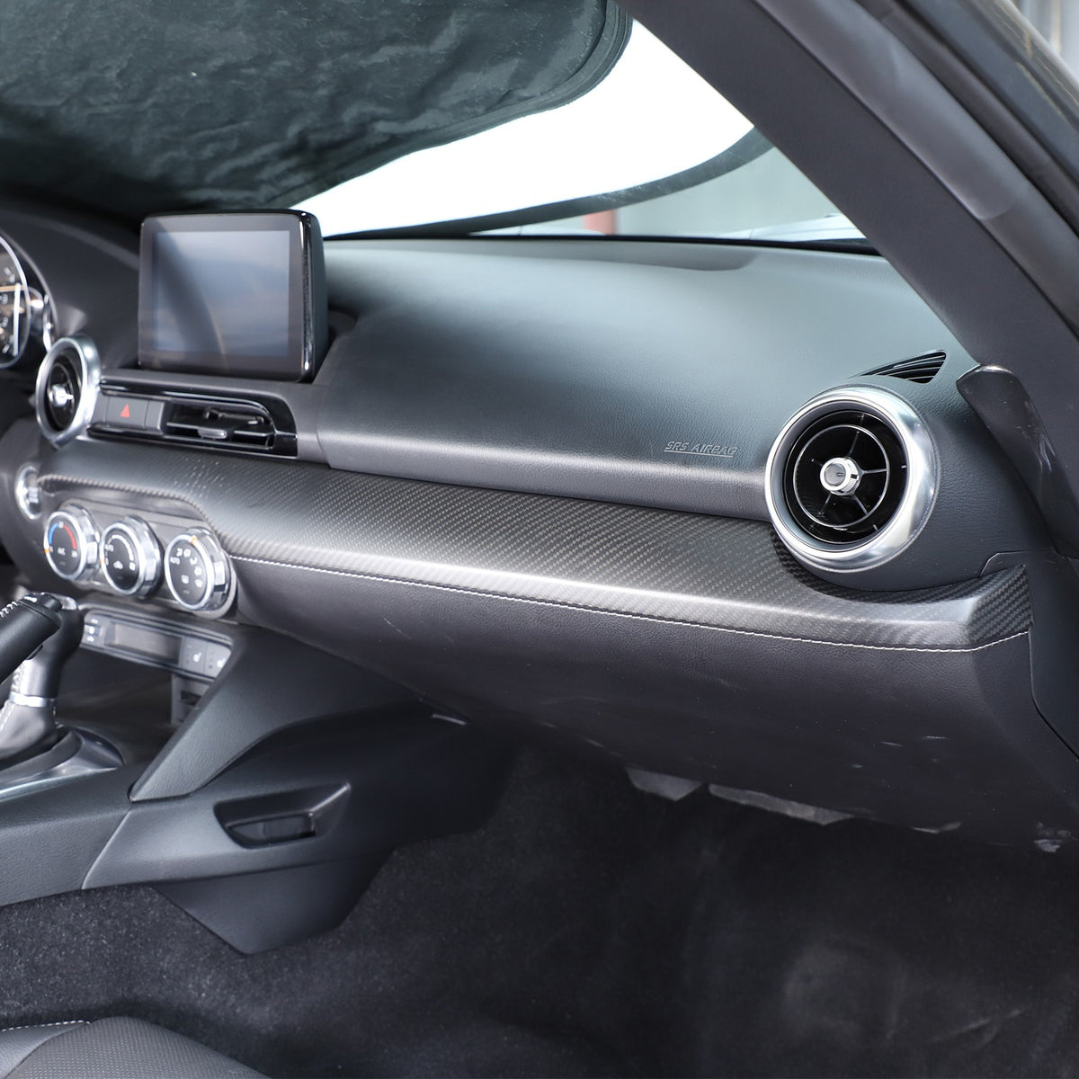 Matte Real Carbon Fiber Dashboard Center Trim Trim For Mazda MX-5 Miata 2016+ 18