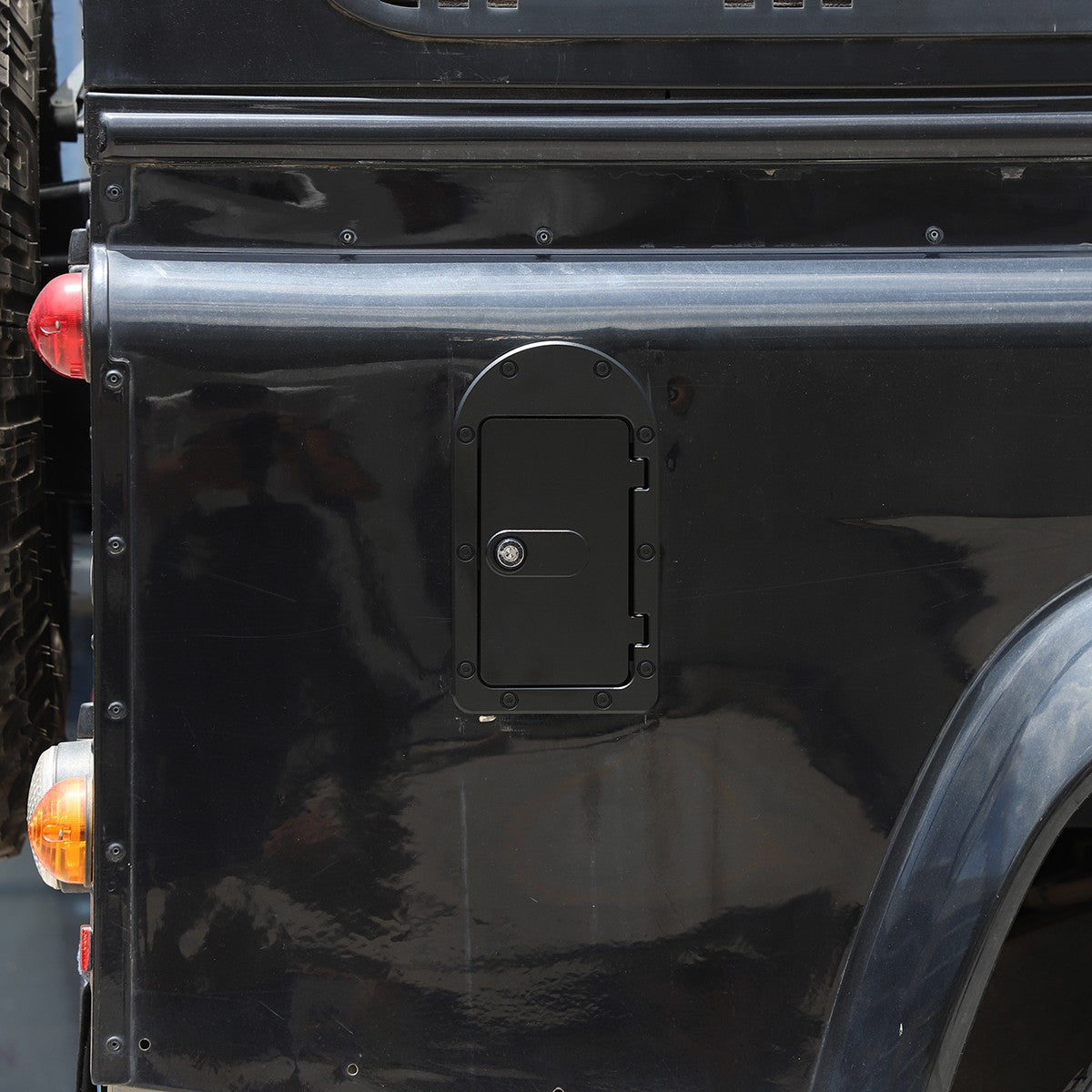Locking Fuel Door Gas Tank Cap Cover Lock Key For LR Defender 90 110 2004-2019 2