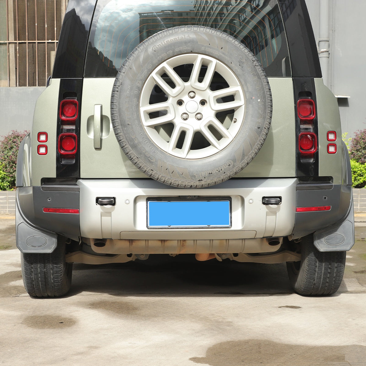 Real Carbon Fiber Rear Bumper Side Taillight Lower Trim For LR Defender L663 20+ 12