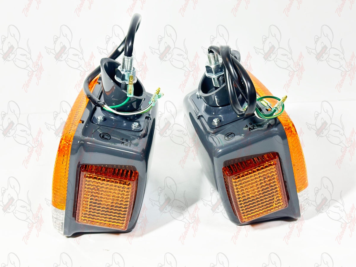 Toyota Genuine Land Cruiser FJ40 BJ40 Front Turn Signal Lights Lamp LH & RH OEM 10
