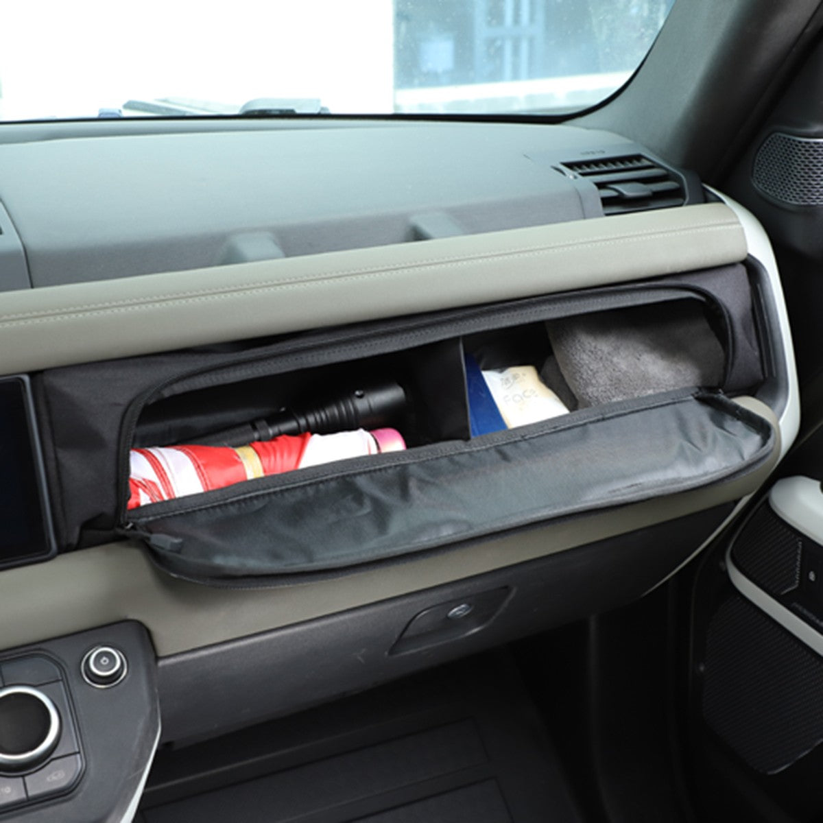 Passenger Side Dashboard Storage Bag Tray For Land Rover Defender L663 2020+ 17