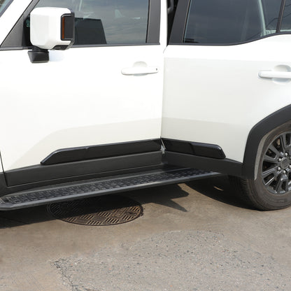 Glossy black Body Side Door Moulding Cover Trim For Toyota Land Cruiser LC250 24 3