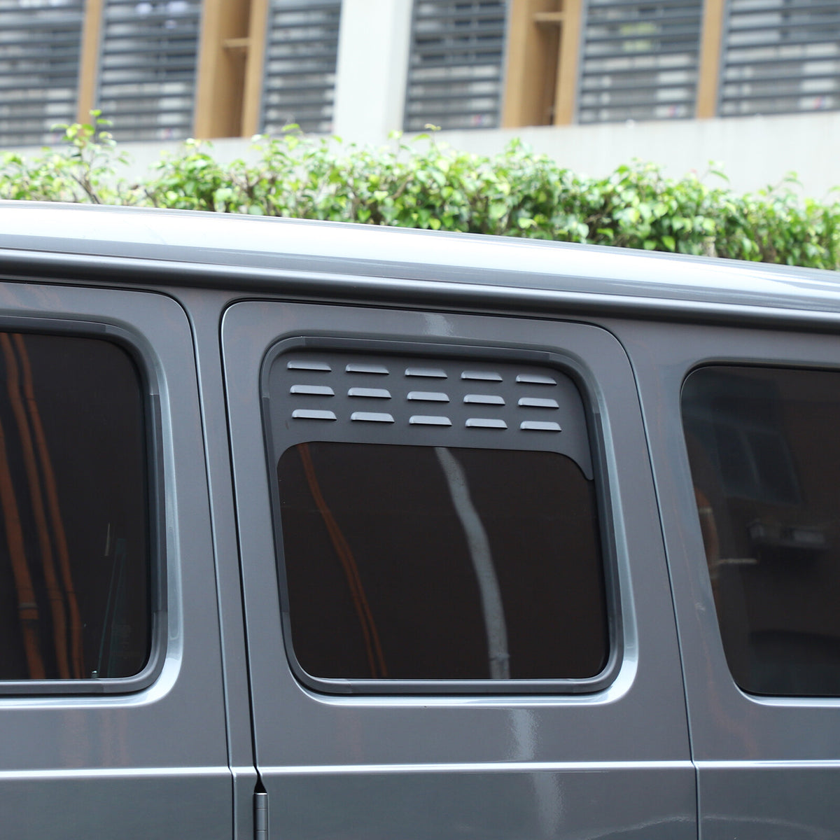 Black Aluminium Alloy Rear Door Window Air Vents Screens For Benz G-class 19-23 7