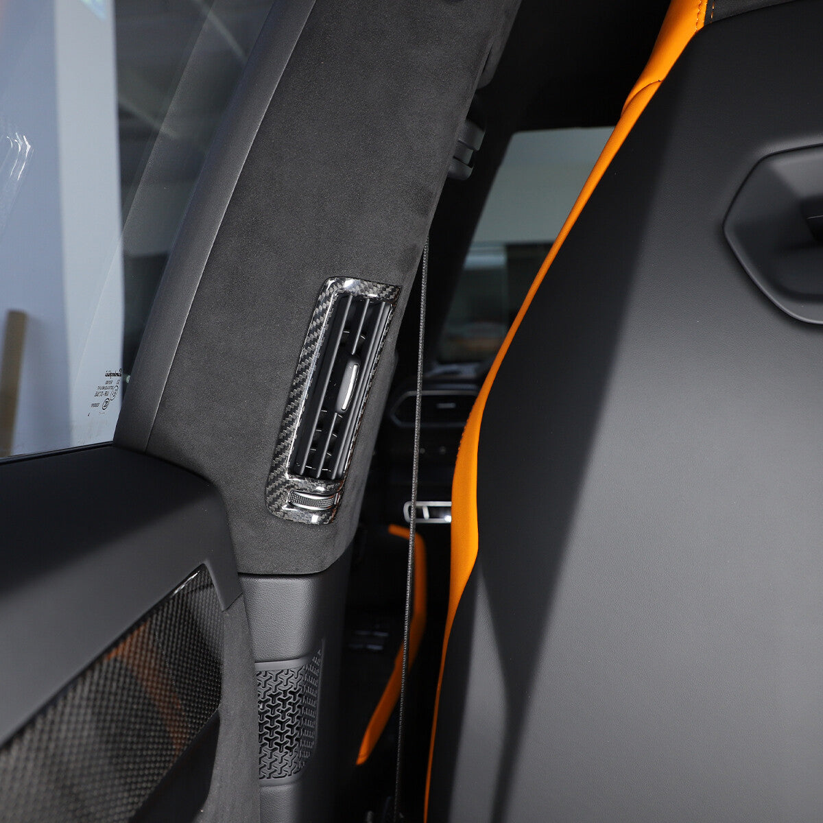 Real Carbon Fiber B Pillar Air Outlet Vent Cover For Lamborghini URUS 18-23 US 10