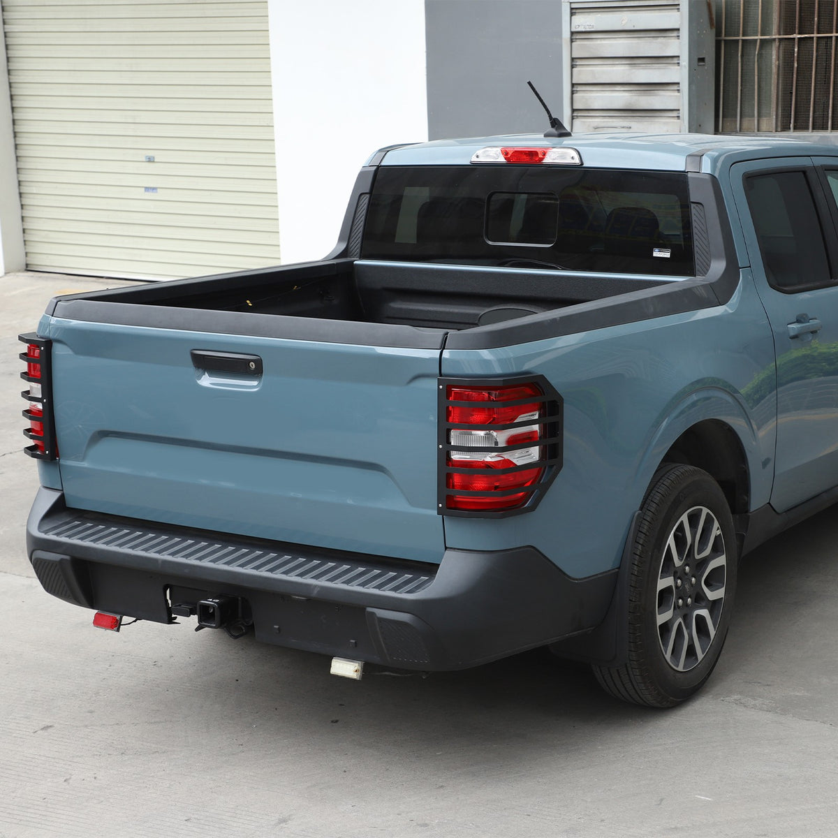 Mesh Carbon Steel Black Taillight Protection Cover Trim For Ford Maverick 2022+ 9