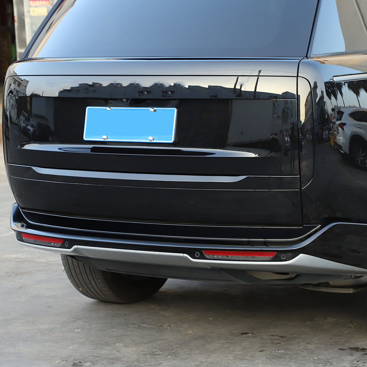 Glossy Black ABS Tailgate Trunk Handle Cover Trim For Range Rover Vogue 2023-24 12