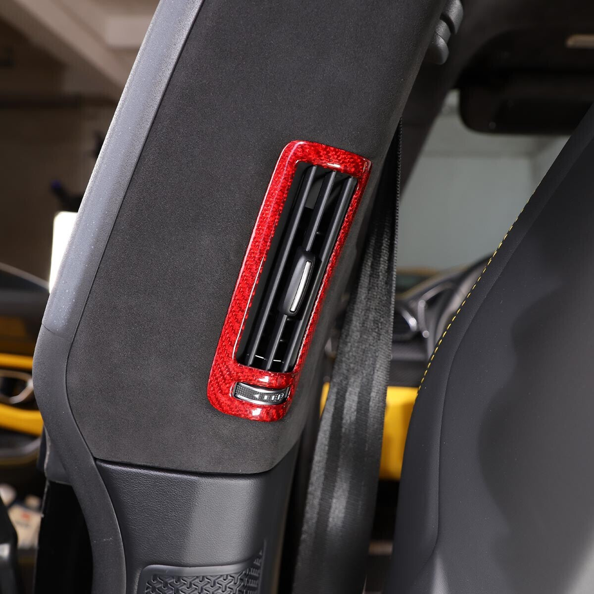 Red Carbon Fiber Car B Pillar Air Outlet Cover Trim For LAMBORGHINI URUS 18-23 4