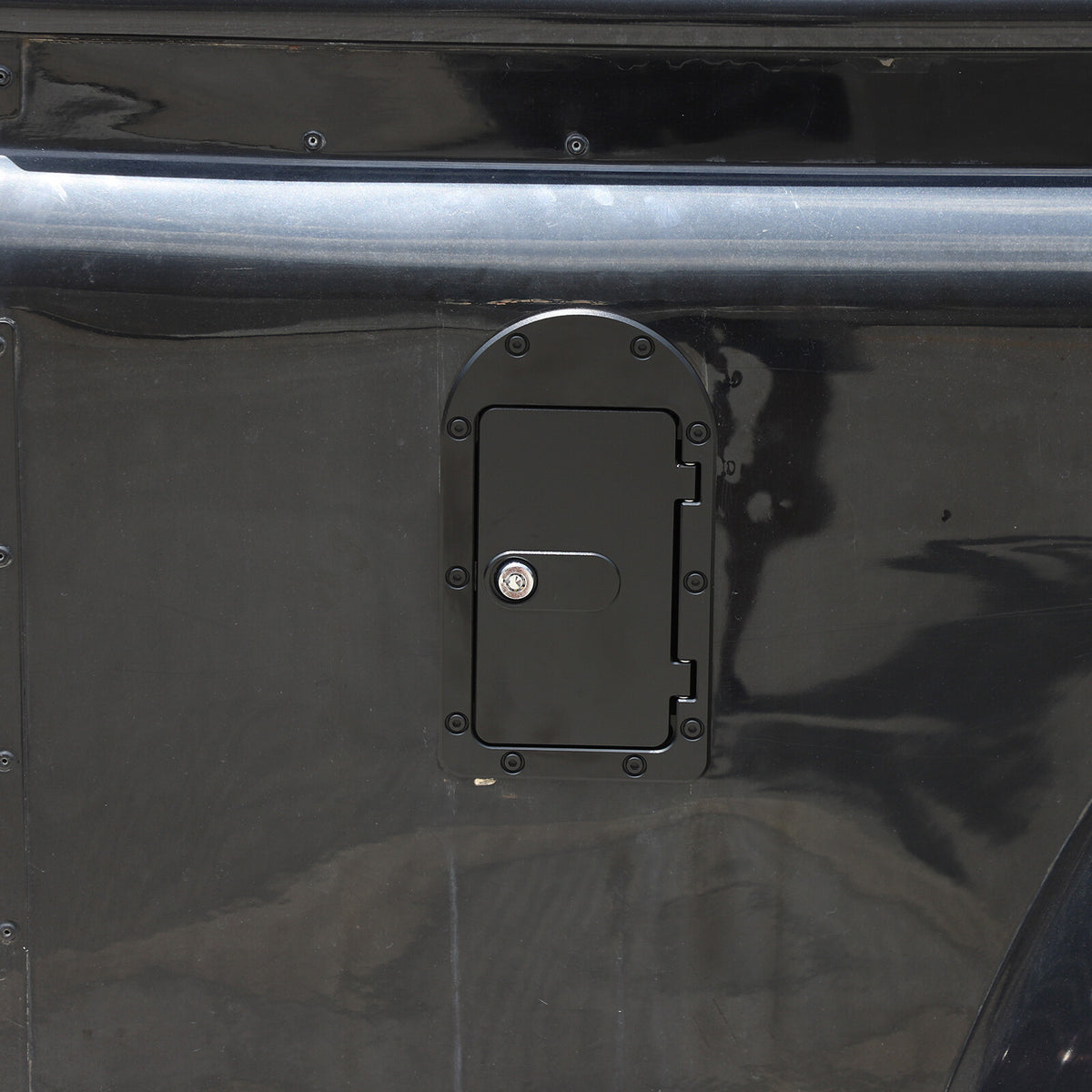 Locking Fuel Door Gas Tank Cap Cover Lock Key For LR Defender 90 110 2004-19 5
