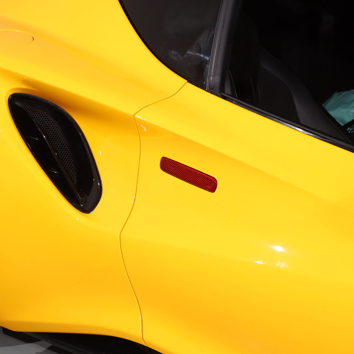 Red Real Carbon fiber Outside Door Handle Cover For Lotus EMIRA 2021-2025 9