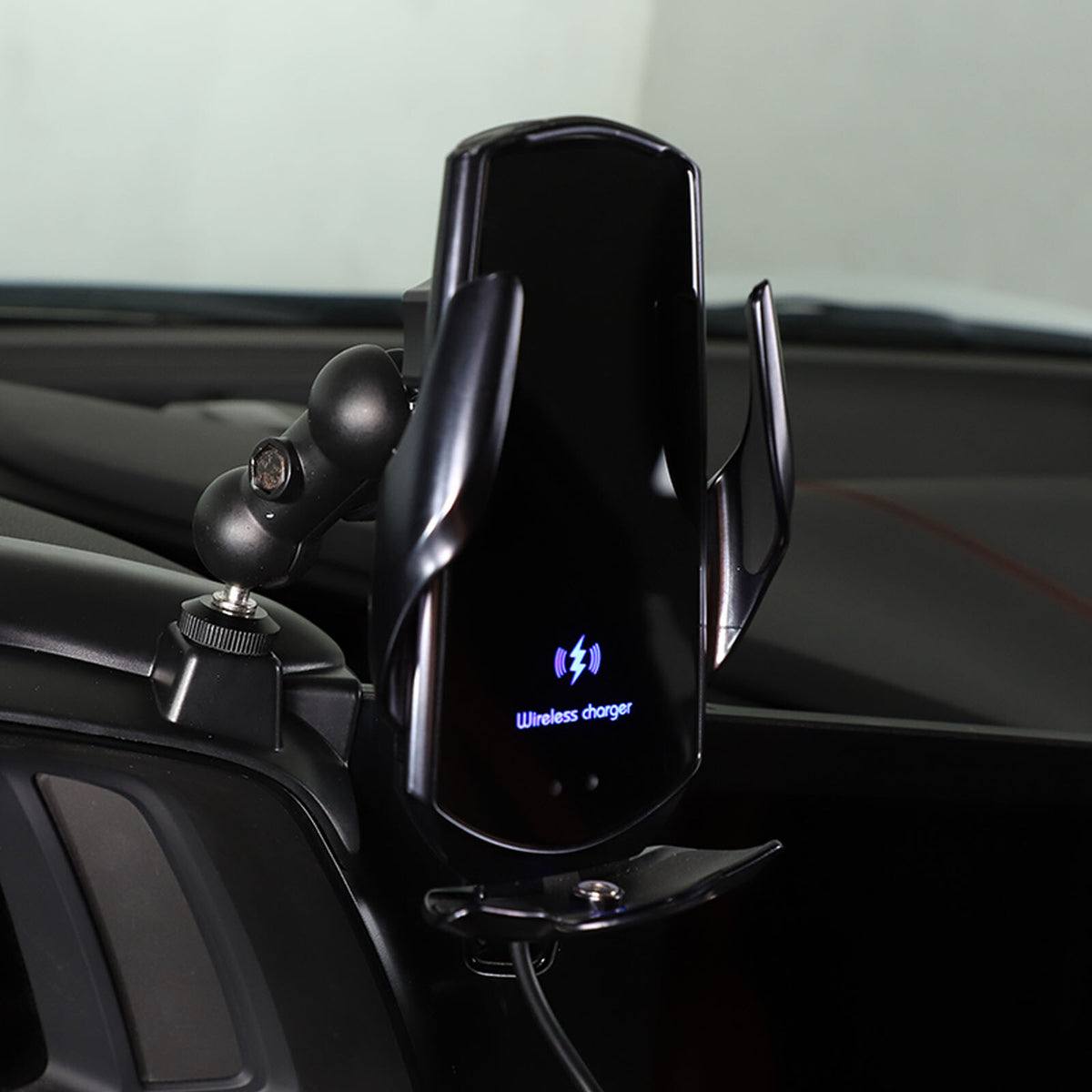 Wireless Charger Navigation Car Phone Holder Stand for C8 Corvette Z06 Z51 20-25 1